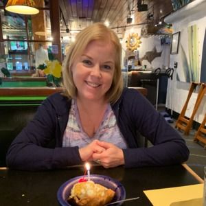 Meet your Posher, Laura